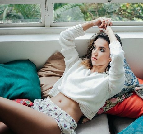 Manu Gavassi porno freie fotos