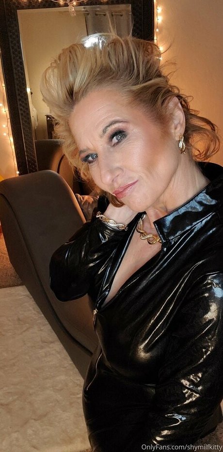 shy kitty perfekte hd galerie