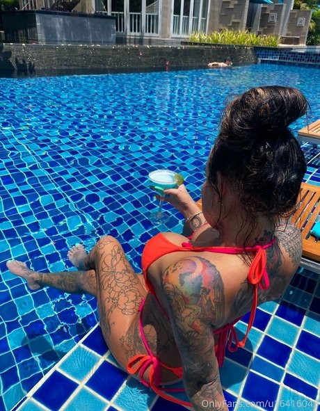 naughtyinkedwhore erotische bild