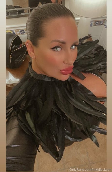 nikkijackson erotische kunst bild