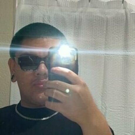 yunglatino 18 sexy galerien