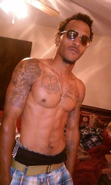 Ashton Fryer xxx erwachsene foto