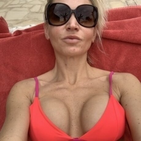 u7488958 hübsche nackte galerie