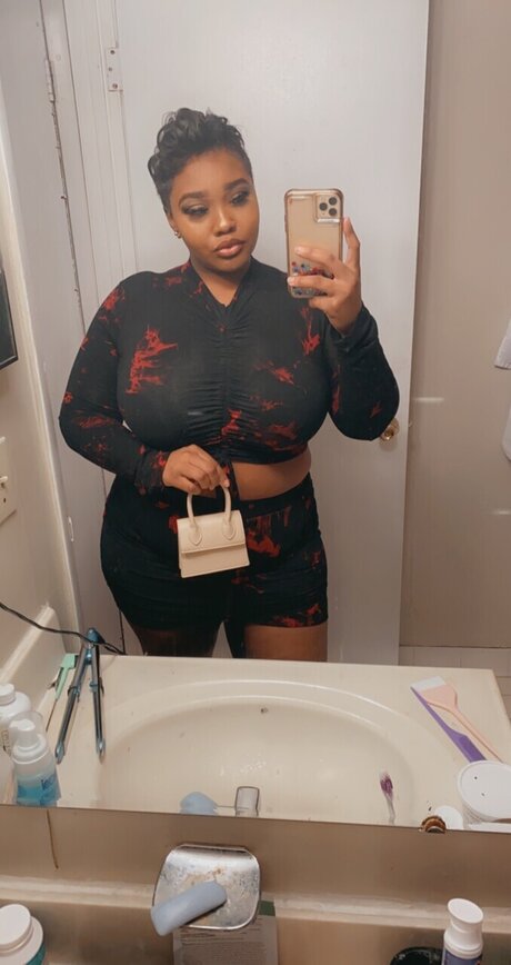 keilaniSky erotische erwachsene foto