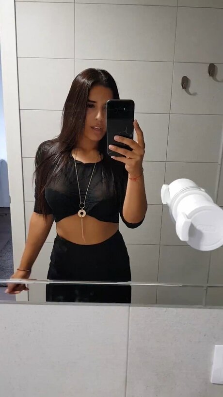 Missbabilonia nacktheit pornografische bilder