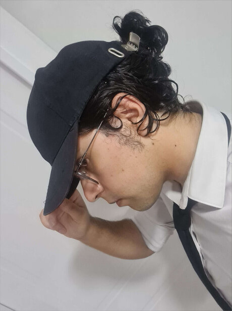 Thatchileanguy model top foto