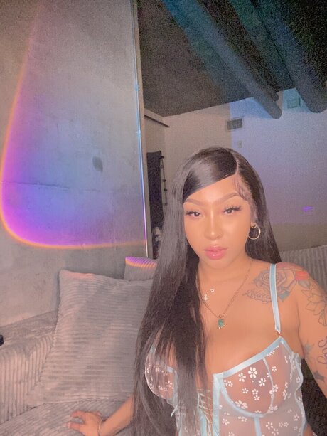 _Certfied Stormy Girl_ nacktheit heiße bilder