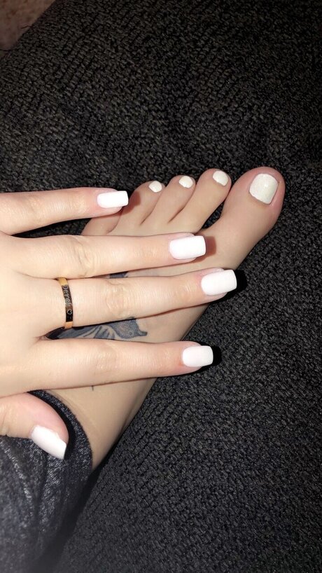 Pretty Little Nurse Feet_ freie nette fotos