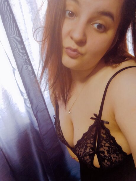 Ella83 pornostar kunst galerien