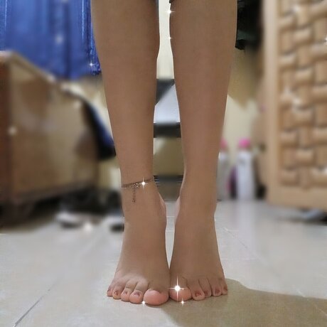 ALEINAD pornostar nackte bild