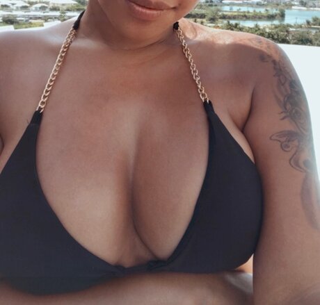 Lippy nackte pornostar galerien