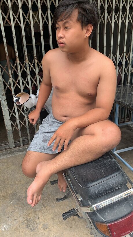 Teampongkun Thongyaem porno schöne galerie