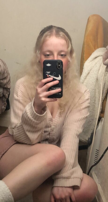 LABBITT nackt exklusive archiv