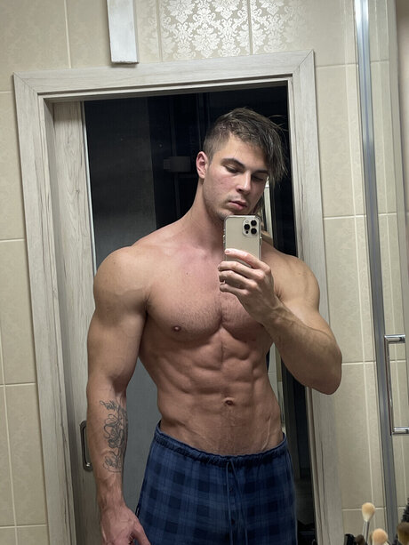 Aleksandr exklusive hübsche galerien