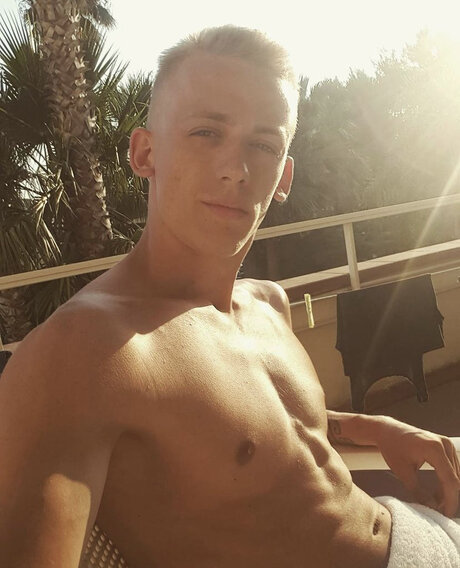 Ikarus 95 top nackten archiv