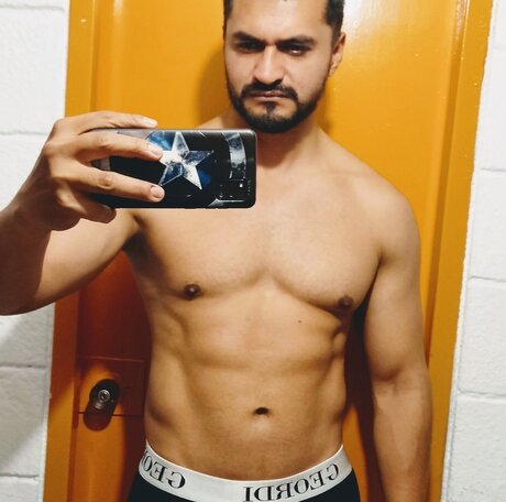 Nachou_ exklusive xxx bild