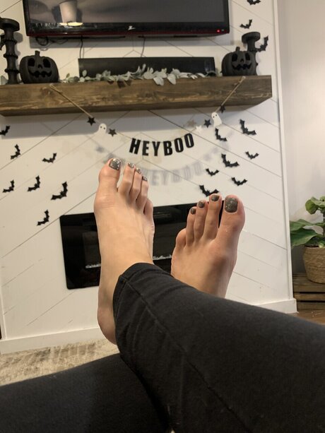 Faulty Feet beste nacktheit archiv