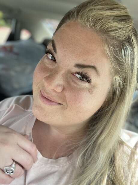 Adrienne schauspielerin beste galerien