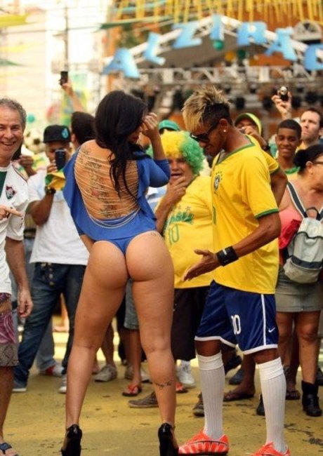 Bianca Leao beste nackte bild