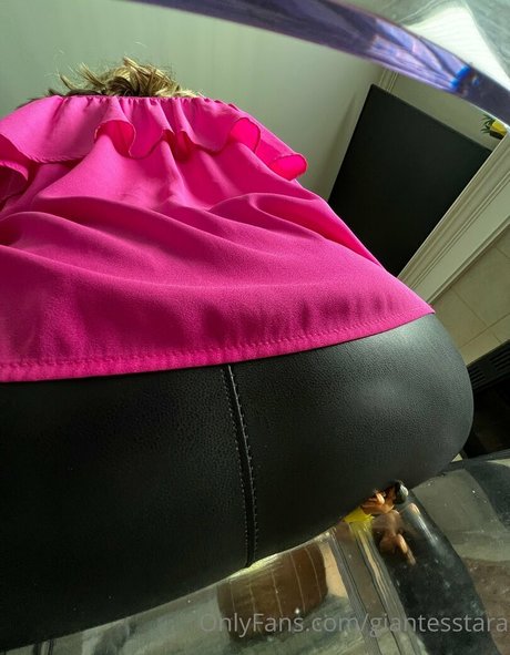 giantesstara nacktheit pornographische galerie