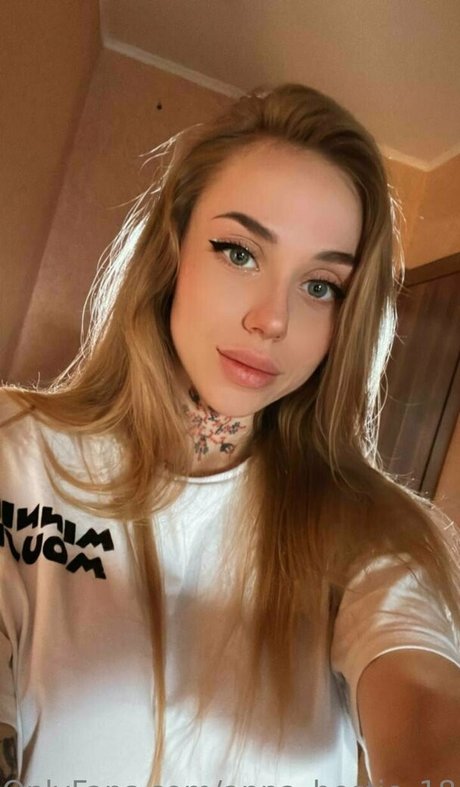 anna bestie 18 nackten pornostar bilder