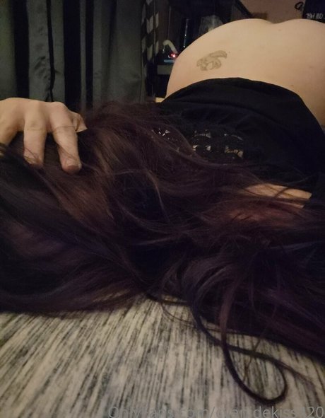 cyanidekiss420 erotische kunst bild