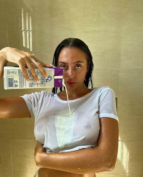 Cora May sexy pornostar foto