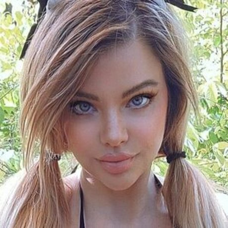 danahammofficial nacktheit erwachsene foto