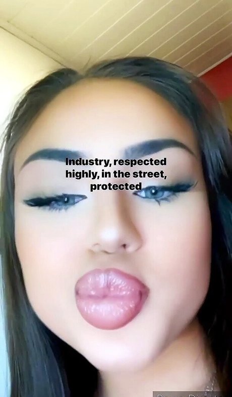 Fiona Schramm nackt schöne galerien