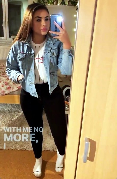 Fiona Schramm model xxx fotos