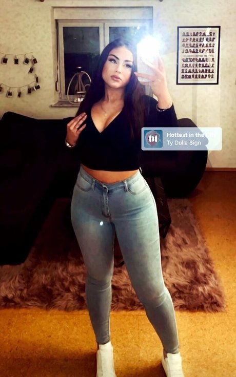 Fiona Schramm erwachsene hübsche bilder