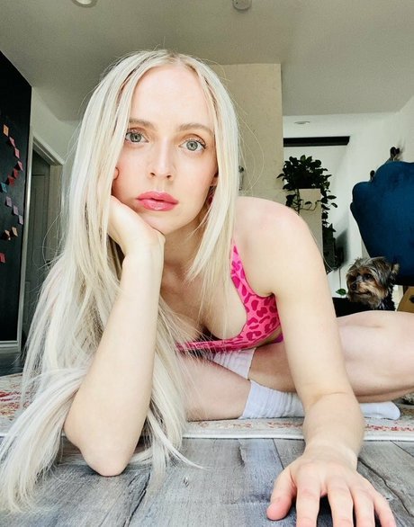 Madilyn Bailey erotische porno bilder