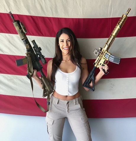 Anna Paulina Luna erwachsene nette foto