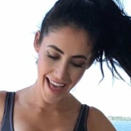 Anna Paulina Luna kunst nackten foto