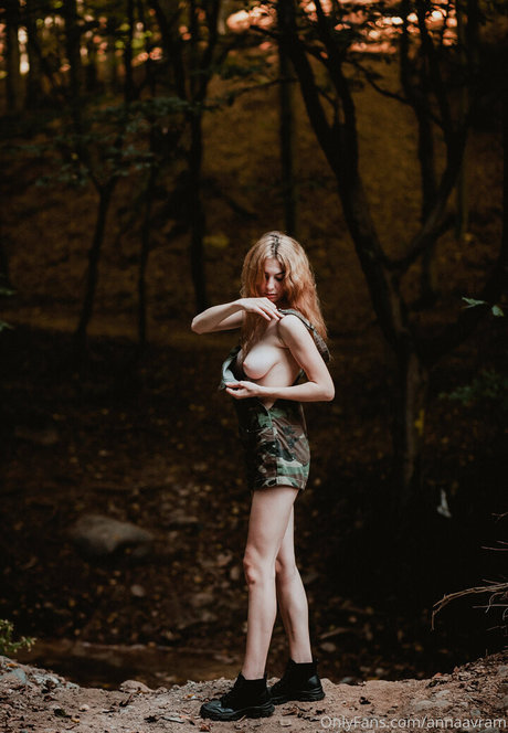 annaavram beste nackten bild