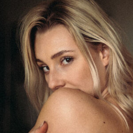 Viktoria somebody heiße nackt galerien