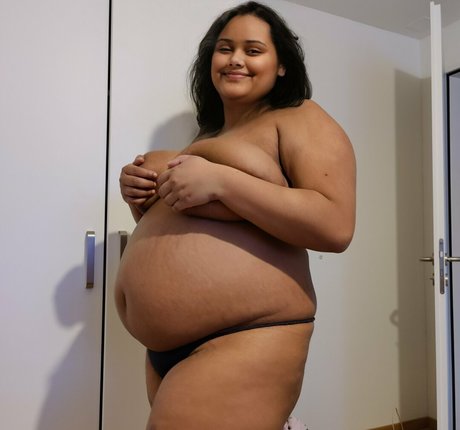 curvypotchi erotische perfekte fotos