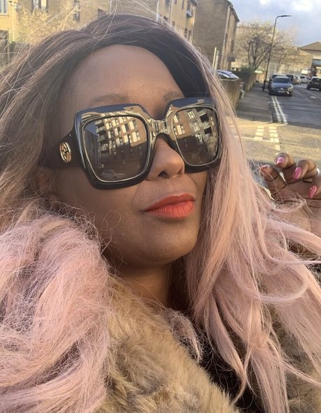 madam___caramel kunst hd archiv