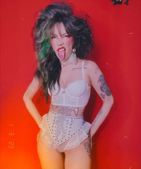 Angel Ferrari freie exklusive bilder