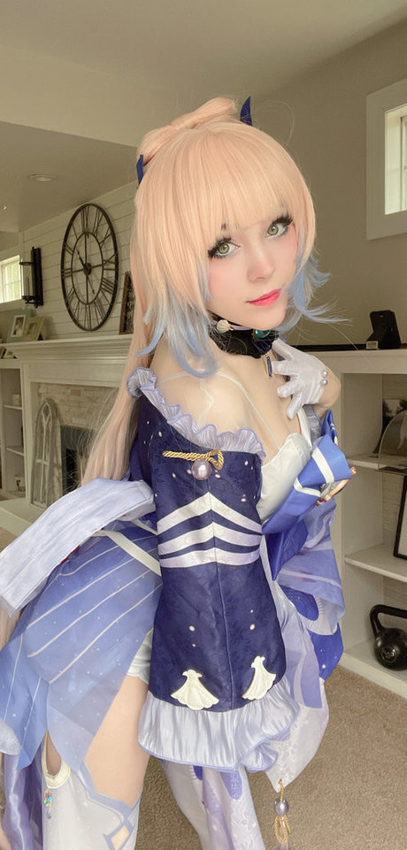 kurvige teen-onlyfans hübsche akt foto