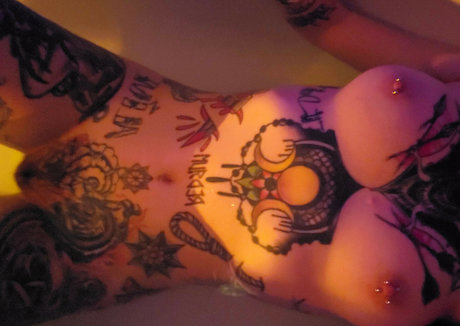 teen-orgie onlyfans nackt akt foto