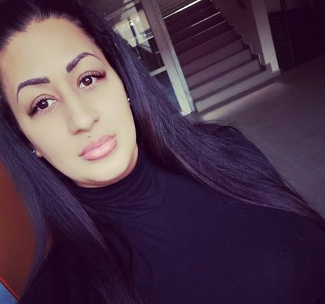 Csimbora Barbara porno exklusive foto