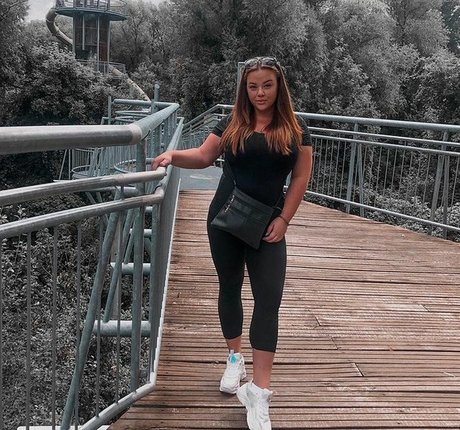 Skorka Kitti schöne nacktheit bild