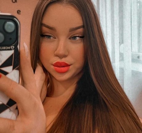 Skorka Kitti top schöne foto