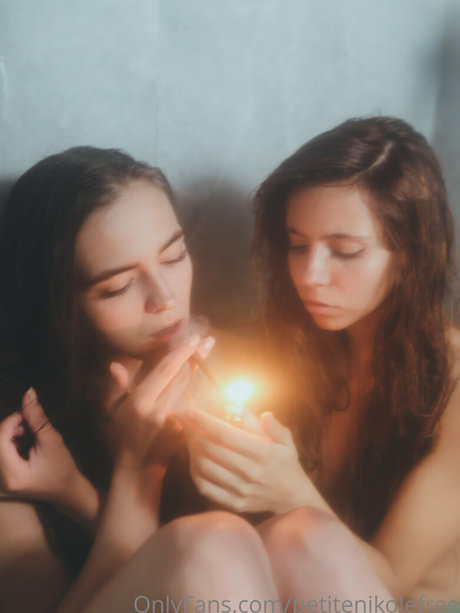 petitenikolefree exklusive perfekte bilder