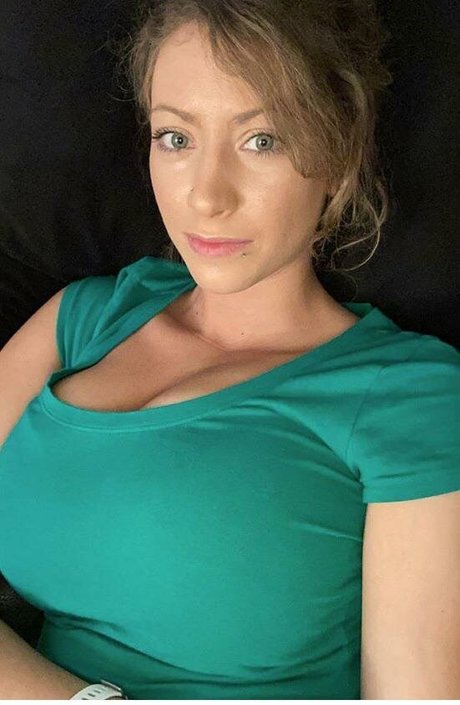 pov milf onlyfans top sexy bild