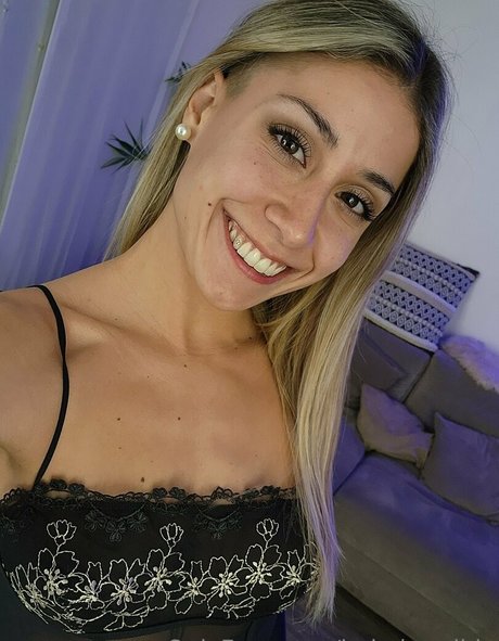 babybandida schauspielerin perfekte bilder