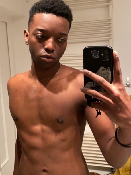 Manu Clout porno kostenlose galerie