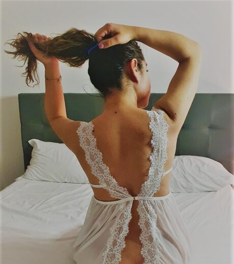 Erotic Amira exklusive xxx galerie