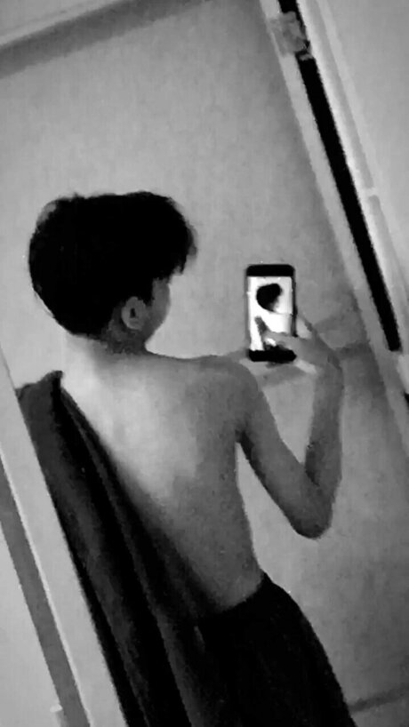 WewereborntoseX exklusive pornographische bilder